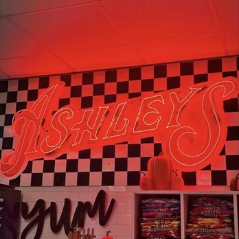 Ashley's Ice Cream - Ice Cream & Frozen Yogurt Near Me - Branford, Connecticut