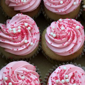 dbakers Sweet Studio - Vanilla cupcakes! - Bakeries Near Me - Miami, Florida dbakers Sweet Studio - Vanilla cupcakes! - Bakeries Near Me - Miami, Florida