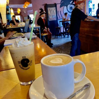 Café Brújula - Cappuccino and Café frappe - Coffee & Tea Near Me - Oaxaca, OAX Café Brújula - Cappuccino and Café frappe - Coffee & Tea Near Me - Oaxaca, OAX