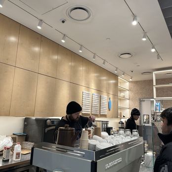 Blue Bottle Coffee - Broad Street - Coffee & Tea Near Me - New York, New York