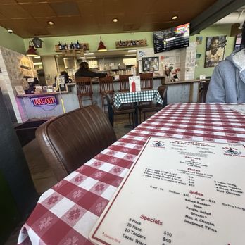 Gus's World Famous Fried Chicken - Southern Near Me - Burbank, California