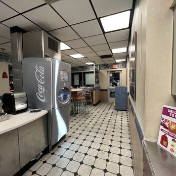 White Castle - the kitchen and dining area of a restaurant - Fast Food Near Me - Columbus, Ohio White Castle - the kitchen and dining area of a restaurant - Fast Food Near Me - Columbus, Ohio