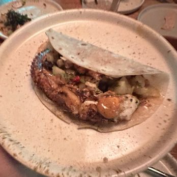 Daisy - Taco de pulpo - Cocktail Bars Near Me - Los Angeles, California