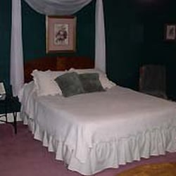 Crocker's Country Charm Bed & Breakfast