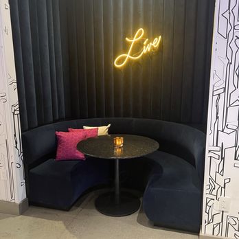 Aloft by Marriott Dallas Euless - Cute booth area - Hotels Near Me - Euless, Texas Aloft by Marriott Dallas Euless - Cute booth area - Hotels Near Me - Euless, Texas