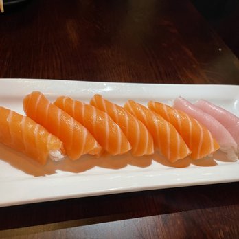 EAT'S SUSHI - Salmon and Yellowtail Sushi - Sushi Bars Near Me - Costa Mesa, California EAT'S SUSHI - Salmon and Yellowtail Sushi - Sushi Bars Near Me - Costa Mesa, California