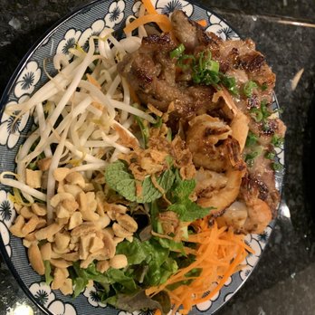 Mae Asian Eatery - Bun Cha - Thai Near Me - Cambridge, Massachusetts Mae Asian Eatery - Bun Cha - Thai Near Me - Cambridge, Massachusetts