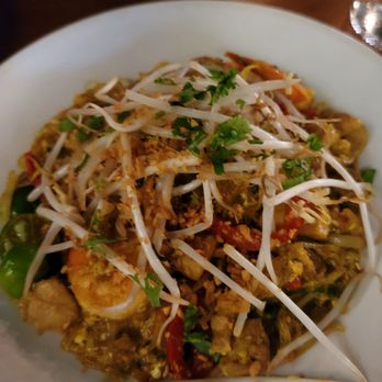 Star Noodle - Singapore Noodles - Asian Fusion Near Me - Lahaina, Hawaii
