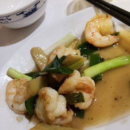 King prawn with ginger and green onion. Small portions but tasty