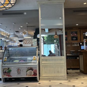 La Canasta - Me! - Bakeries Near Me - Seville, SE
