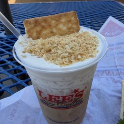 Lee's Sandwiches - Coconut coffee