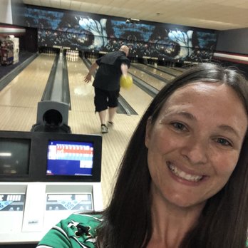 Rosa's Pizza - Bowling alley all to ourselves - Pizza Near Me - Cheney, Washington