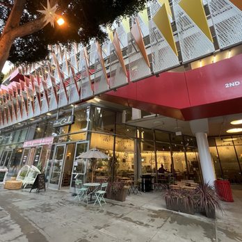 Espresso Cielo - outside! - Coffee & Tea Near Me - Santa Monica, California