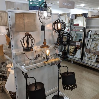 HomeGoods - Table lamps - Department Stores Near Me - Eagan, Minnesota