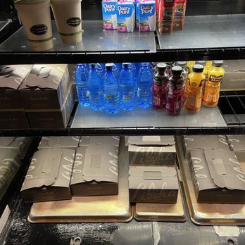 Liliha Bakery - Bakeries Near Me - Honolulu, Hawaii