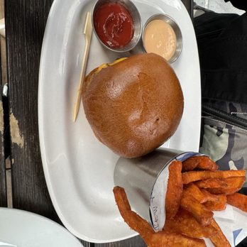 Stout NYC - Big Burger - Irish Near Me - New York, New York Stout NYC - Big Burger - Irish Near Me - New York, New York