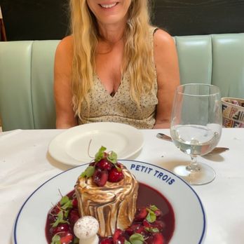 Petit Trois - Pavlova - French Near Me - Sherman Oaks, California Petit Trois - Pavlova - French Near Me - Sherman Oaks, California