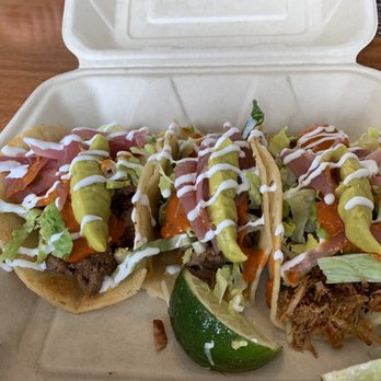 Shaka Tacoz - 3 tacos-2 asada 1 pork...yum!  Try the mango sauce! - Mexican Near Me - Captain Cook, Hawaii