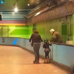 Spinner's Family Skate Center - Teamwork