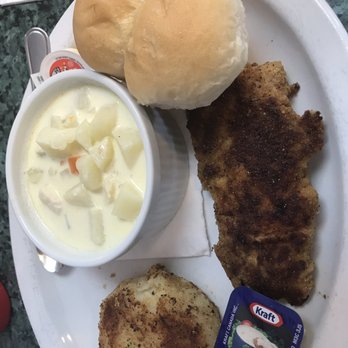 Fleur De Lis - Fisherman 's platter - American Near Me