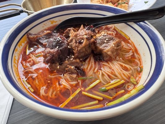 Tse Noodle by null