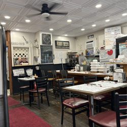Canal Street Diner - Dinning area, counter and kitchen
