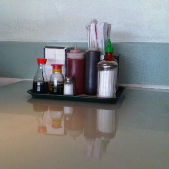 Pho Palace - trad condiment tray - Vietnamese Near Me - Arlington, Texas