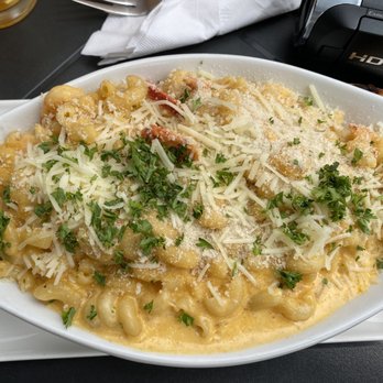 Oh My Cod! - Lobster/Shrimp Mac&Cheese - Seafood Near Me - Mahone Bay, Nova Scotia