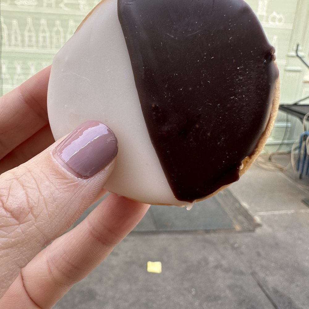 Orwashers - Mini black & white cookie - Bakeries Near Me - New York, New York Orwashers - Mini black & white cookie - Bakeries Near Me - New York, New York