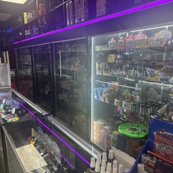 OJ Smoke Shop - Anthony was so helpful , save this place and don't forget to visit - Vape Shops Near Me - Downey, California OJ Smoke Shop - Anthony was so helpful , save this place and don't forget to visit - Vape Shops Near Me - Downey, California