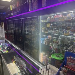 OJ Smoke Shop - Anthony was so helpful , save this place and don't forget to visit