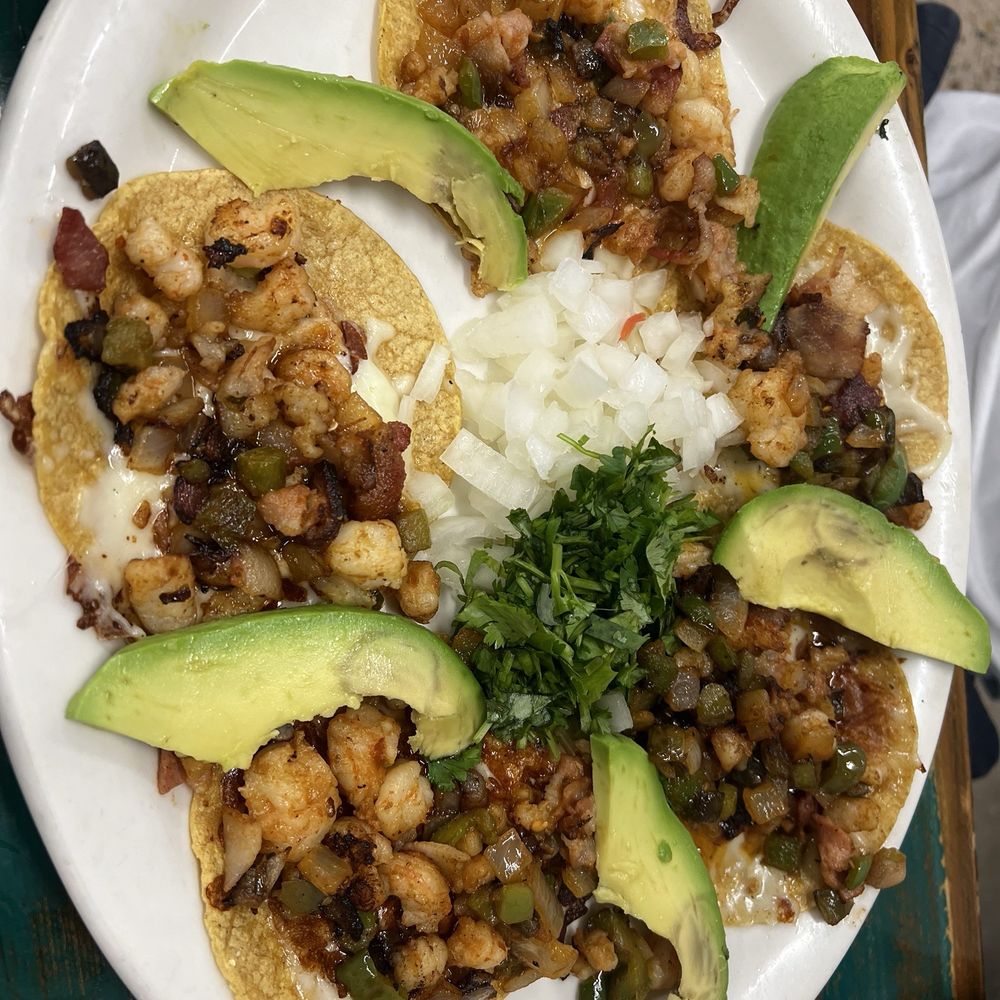Muelle 37 - Tacos de Camarón - Seafood Near Me - Harlingen, Texas