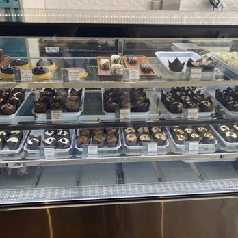 Soni's Bakery - Fresh pastries - Bakeries Near Me - Orlando, Florida