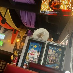 Thai Lanna & Sushi Bar - Decor