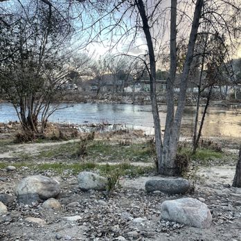 Kern River's Edge Campground - Riverfront campsite - Campgrounds Near Me - Kernville, California