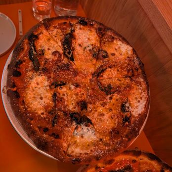 Cent’s - Pink pizza - Pizza Near Me - Cleveland, Ohio