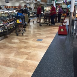 It's like this every Sunday, but they have 1-2 people working.