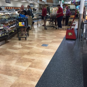 Harris Teeter - It's like this every Sunday, but they have 1-2 people working. - Grocery Near Me - Huntersville, North Carolina Harris Teeter - It's like this every Sunday, but they have 1-2 people working. - Grocery Near Me - Huntersville, North Carolina
