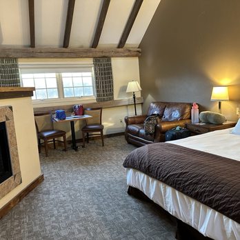 Glasbern Inn - View of room - Hotels Near Me - Fogelsville, Pennsylvania
