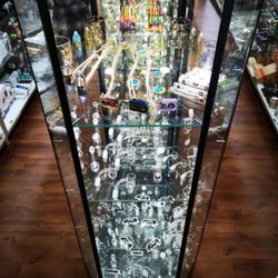 Smoking J's Hemp Shop - Local Glass Display