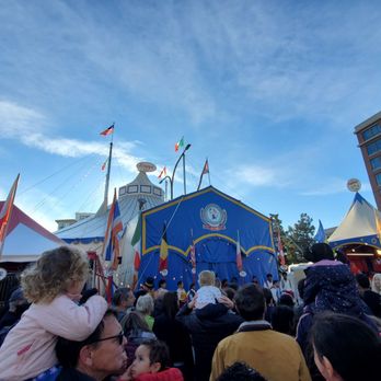 Zoppe Circus - Outside before the show - Festivals Near Me Zoppe Circus - Outside before the show - Festivals Near Me