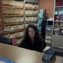 Frazier Vision Center - Employee that calls you a liar and asks to see phone logs