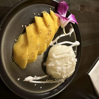 Som Dee Thai Kitchen & Bar - Mango sticky rice - Thai Near Me - Denver, Colorado Som Dee Thai Kitchen & Bar - Mango sticky rice - Thai Near Me - Denver, Colorado