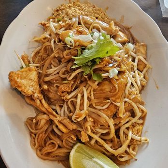 Bangkok Thai Cuisine - Chicken Pad thai - Thai Near Me - Jacksonville, Florida