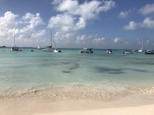 Oceanvs beach club by null