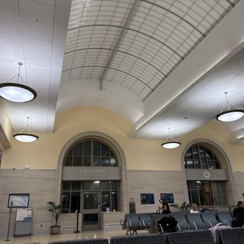 Amtrak - The inside station. Very clean and quiet! - Train Stations Near Me - Rochester, New York