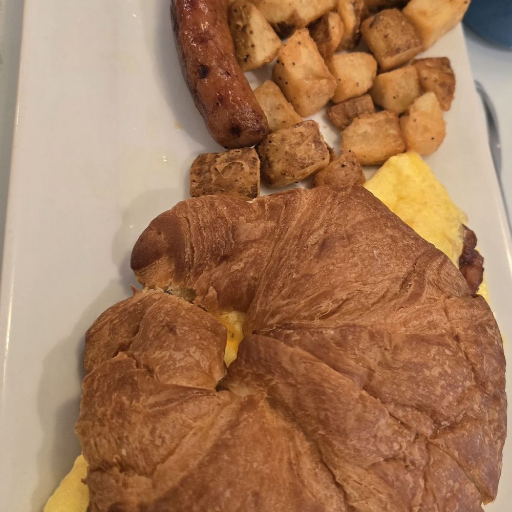 Lemon Tree - Breakfast sandy on a croissant - Breakfast & Brunch Near Me - Vero Beach, Florida