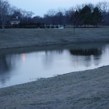 Lake Arlington - Lakes Near Me - Arlington Heights, Illinois