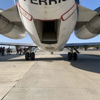 Skydive Perris - DC-9 Jet, Skydive Perris, Duck and Dive! - Skydiving Near Me - Perris, California Skydive Perris - DC-9 Jet, Skydive Perris, Duck and Dive! - Skydiving Near Me - Perris, California