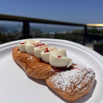 Paris En Rose - Cafes Near Me - Del Mar, California Paris En Rose - Cafes Near Me - Del Mar, California